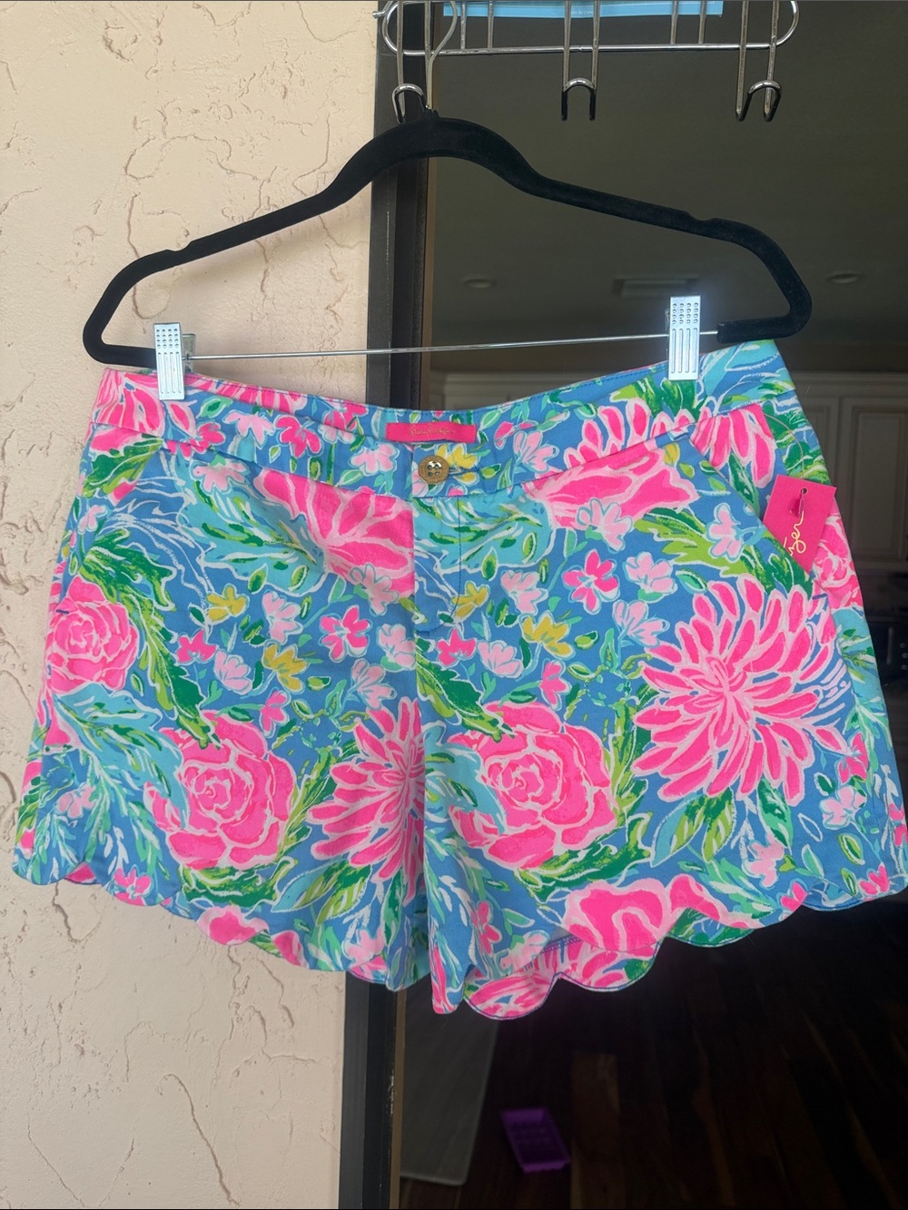 Lilly Pulitzer Women’s Blue Floral Scallop Hem Shorts - Pink & Green Print